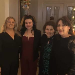 Meet your Posher, Christina